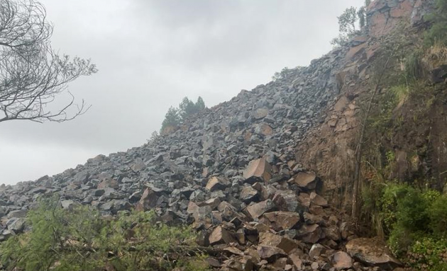 DER DETONAÇÃO DE ROCHAS