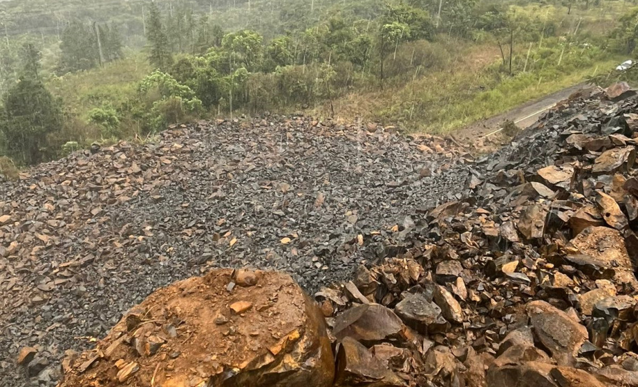 DER DETONAÇÃO DE ROCHAS