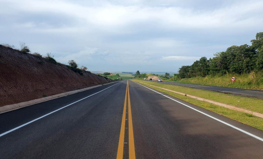 PR-445 terá desvio temporário de tráfego para nova pista duplicada