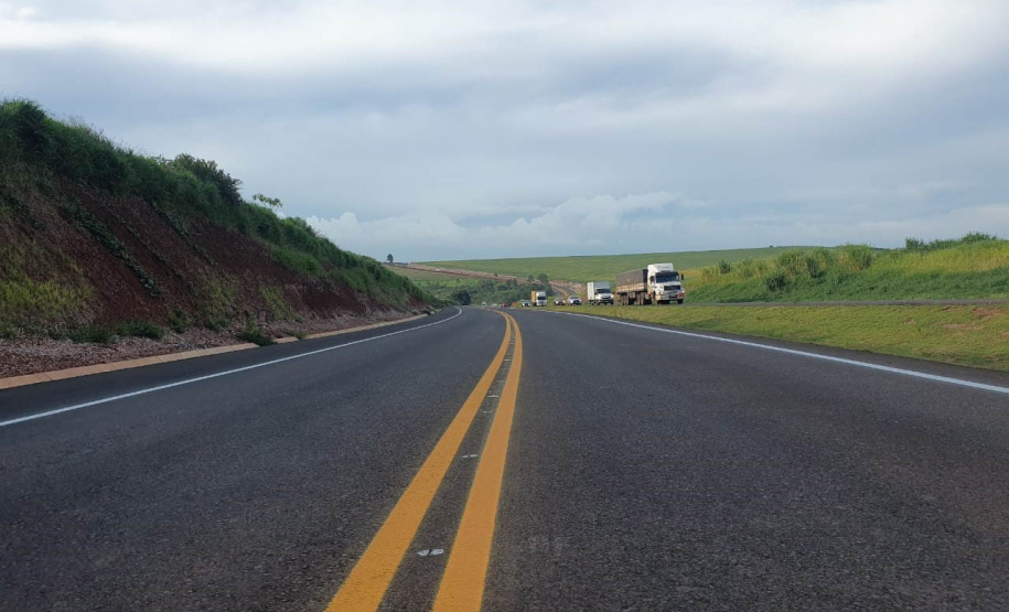 PR-445 terá desvio temporário de tráfego para nova pista duplicada