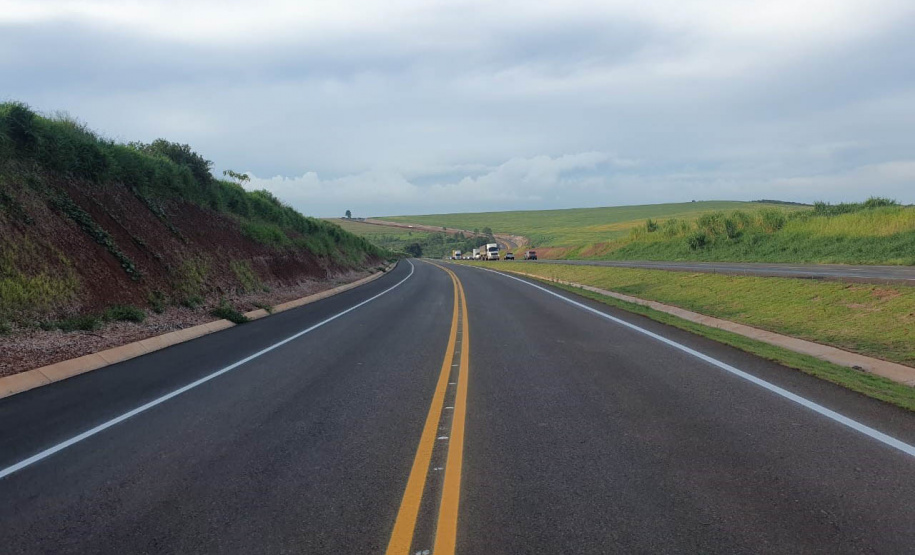 PR-445 terá desvio temporário de tráfego para nova pista duplicada