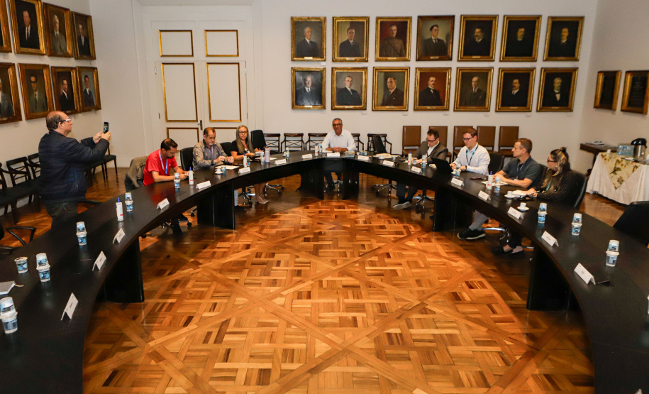 Curitiba, 22 de fevereiro de 2024 - Reunião do Grupo de Trabalho Turismo Religioso na Sala dos Governadores, Palácio Iguaçu.