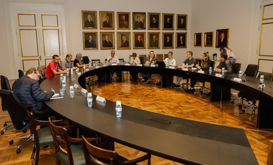 Curitiba, 22 de fevereiro de 2024 - Reunião do Grupo de Trabalho Turismo Religioso na Sala dos Governadores, Palácio Iguaçu.