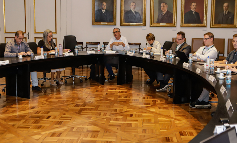 Curitiba, 22 de fevereiro de 2024 - Reunião do Grupo de Trabalho Turismo Religioso na Sala dos Governadores, Palácio Iguaçu.
