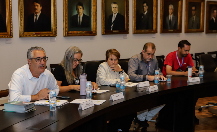 Curitiba, 22 de fevereiro de 2024 - Reunião do Grupo de Trabalho Turismo Religioso na Sala dos Governadores, Palácio Iguaçu.