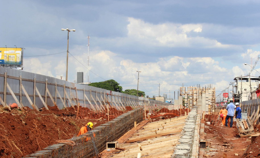 Novos viadutos de Sarandi já têm pilares visíveis a condutores da BR-376