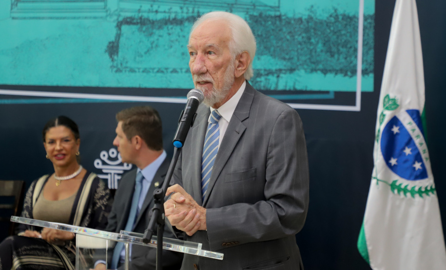 O governador em exercício Darci Piana participou nesta segunda-feira (19), em Curitiba, do lançamento de um projeto do Tribunal de Justiça do Estado do Paraná (TJPR) para instalação de pontos de atendimento remoto em municípios que não são sedes de suas comarcas.