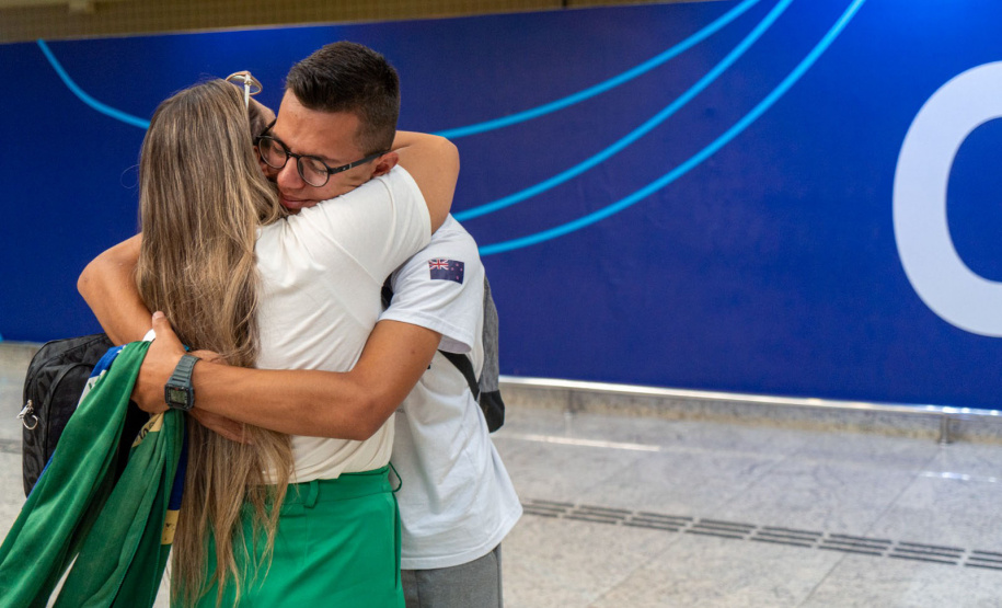 Embarque dos alunos do programa Ganhando o Mundo.