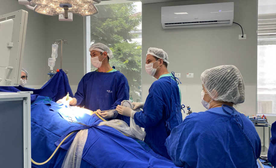 Com apoio do Estado, Hospital Regional da Lapa realiza sua primeira cirurgia por vídeo