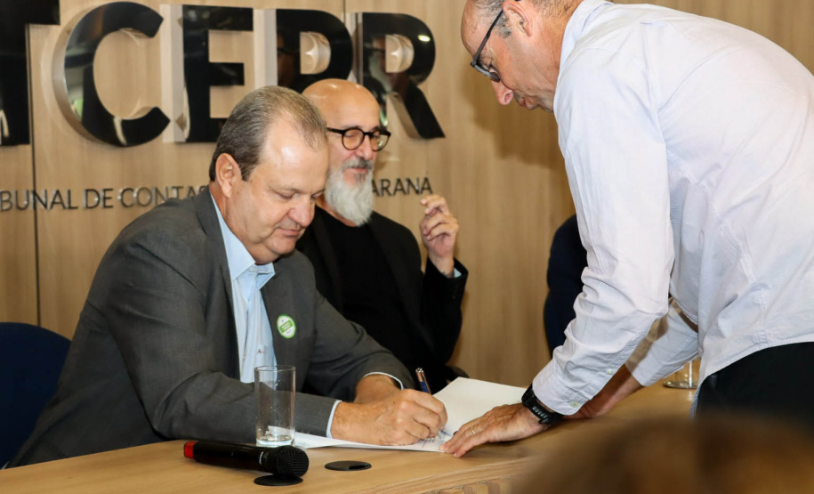 Paraná estabelece parceria para contribuir com ações de controle social com foco na população