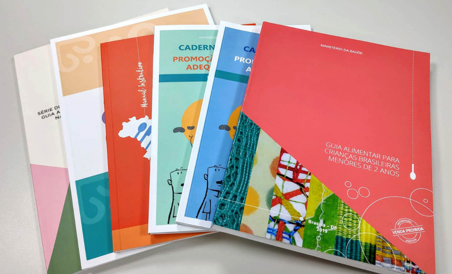 Saúde intensifica cuidados às pessoas com sobrepeso e obesidade com entrega de material informativo em todo Paraná