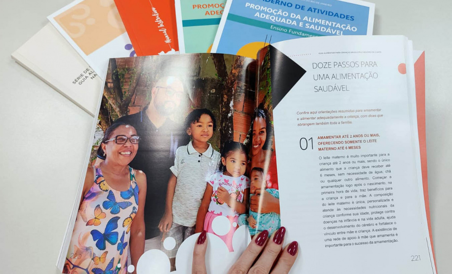 Saúde intensifica cuidados às pessoas com sobrepeso e obesidade com entrega de material informativo em todo Paraná