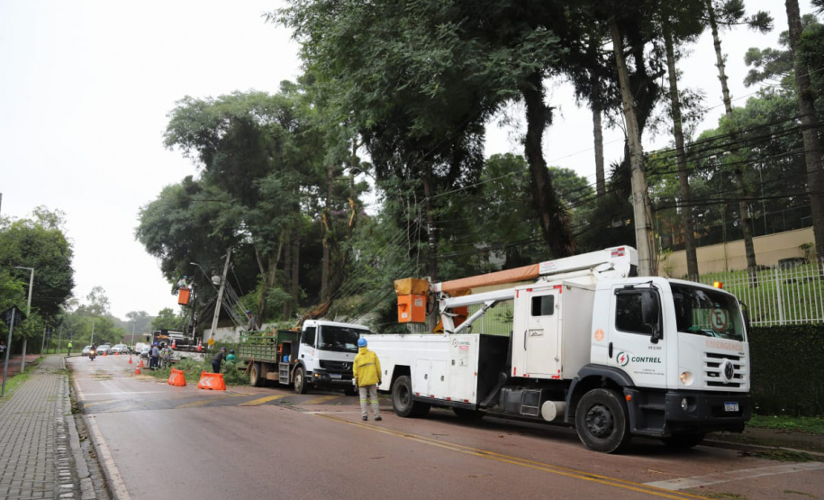 Copel restabelece energia em 95% das unidades consumidoras afetadas pelo temporal