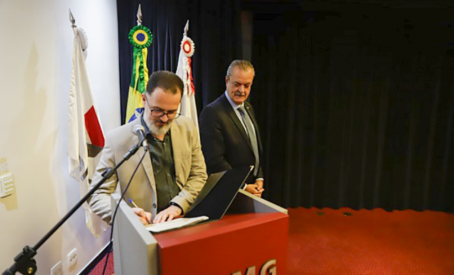 IAT formaliza intercâmbio de informações e tecnologia com o instituto mineiro das águas