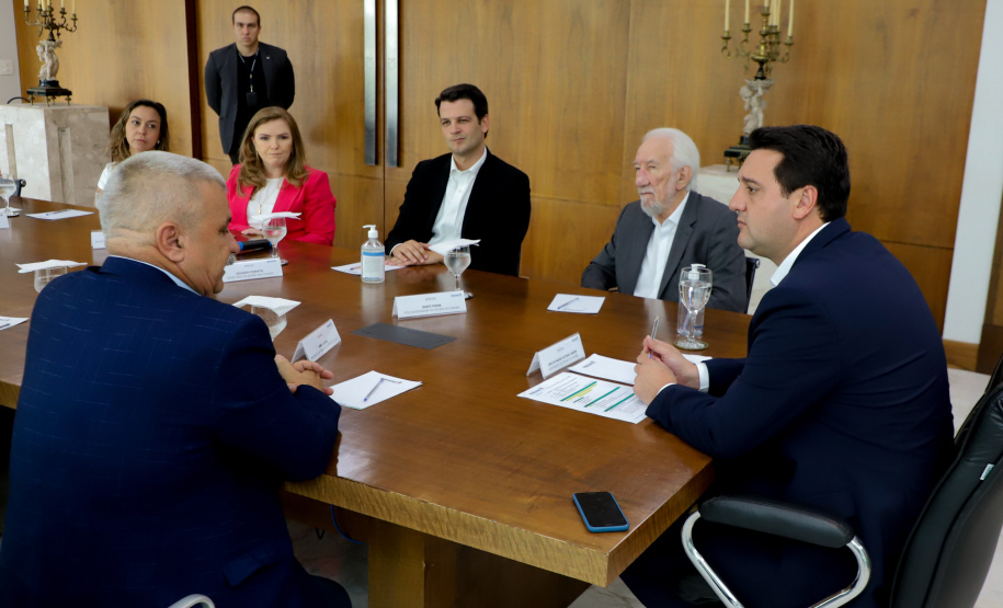 ASSINATURA CONTRATO IRATI