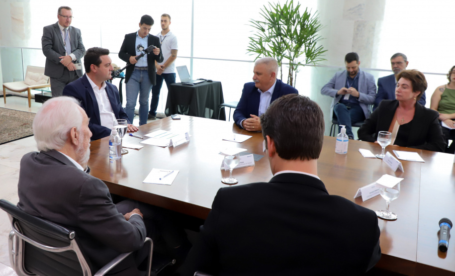 ASSINATURA CONTRATO IRATI