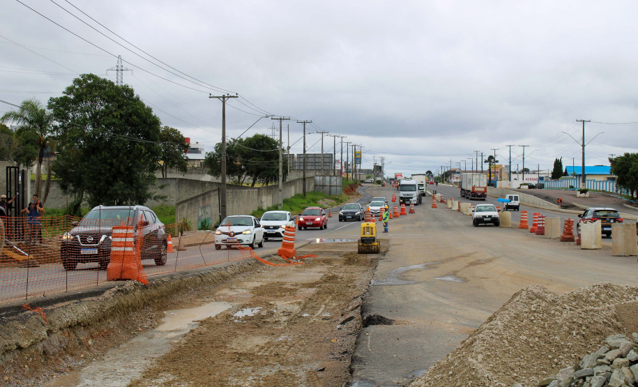 Novo viaduto de São José dos Pinhais atinge marca de 72,7% de execução