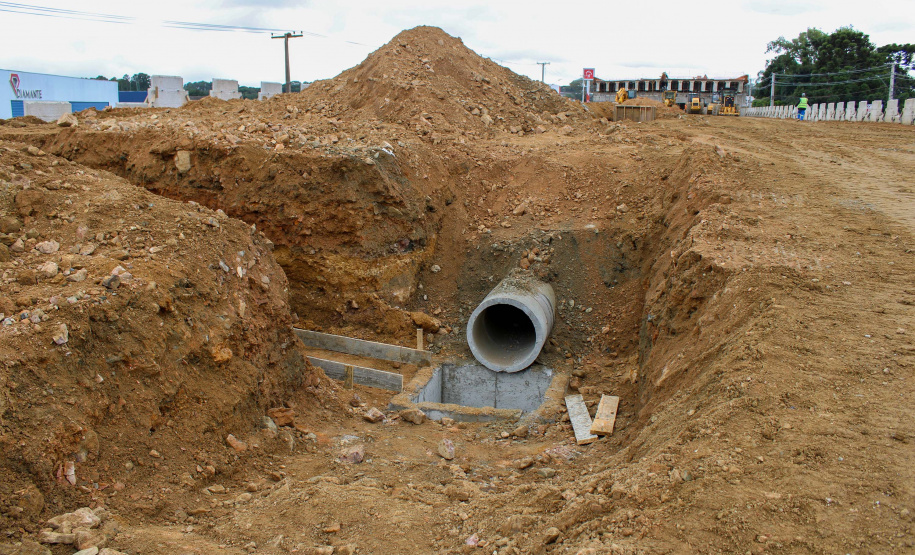 Novo viaduto de São José dos Pinhais atinge marca de 72,7% de execução