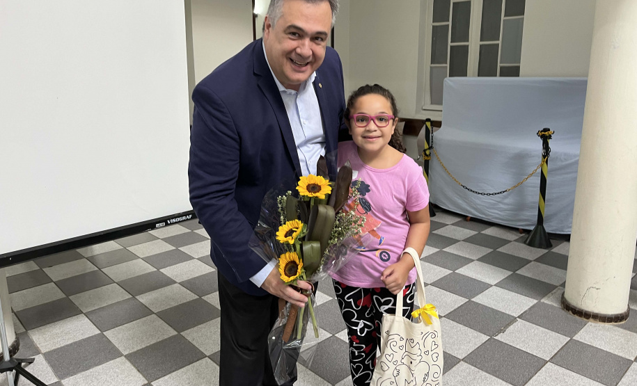 Com apoio do Estado, Hospital Pequeno Príncipe inaugura oito novos leitos de UTI