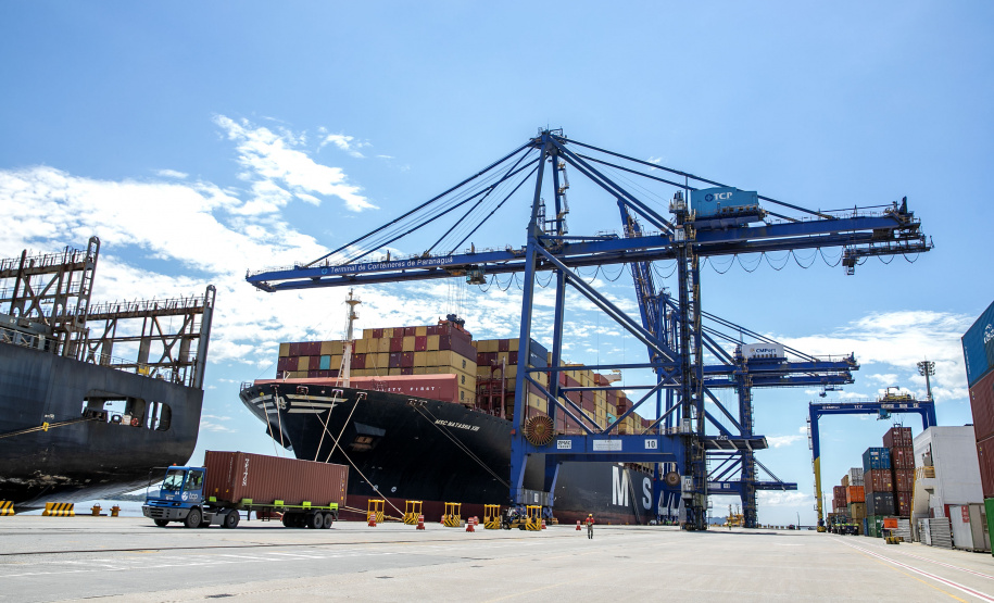 PORTOS DO PARANÁ RECORDE MOVIMENTAÇÃO