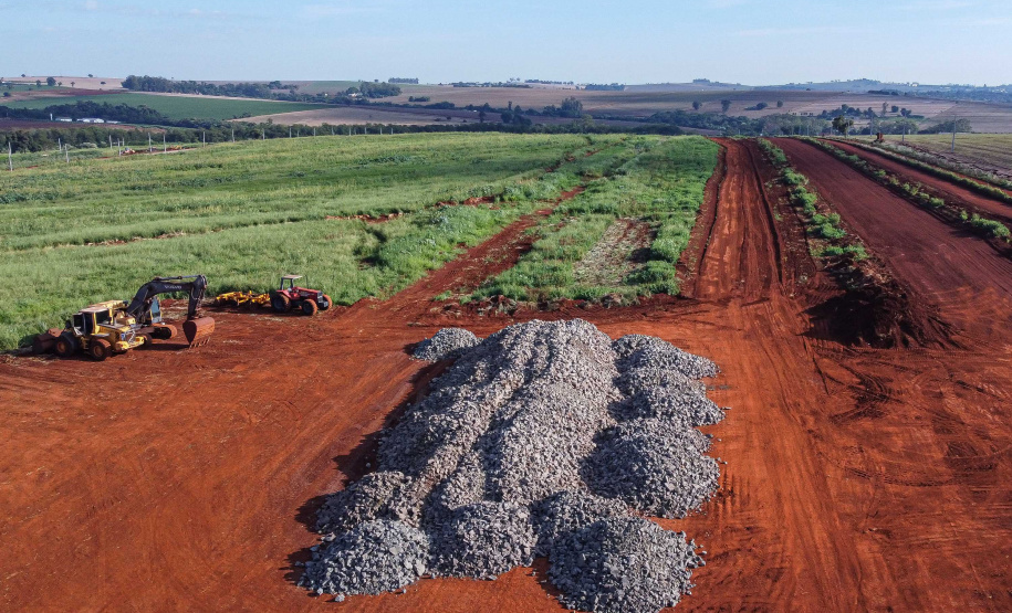 O governador Carlos Massa Ratinho Junior participou nesta quinta-feira (14) do lançamento da pedra fundamental do novo empreendimento do grupo J.Macêdo em Londrina, no Norte do Estado.