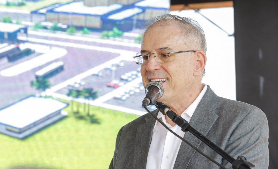 O governador Carlos Massa Ratinho Junior participou nesta quinta-feira (14) do lançamento da pedra fundamental do novo empreendimento do grupo J.Macêdo em Londrina, no Norte do Estado.