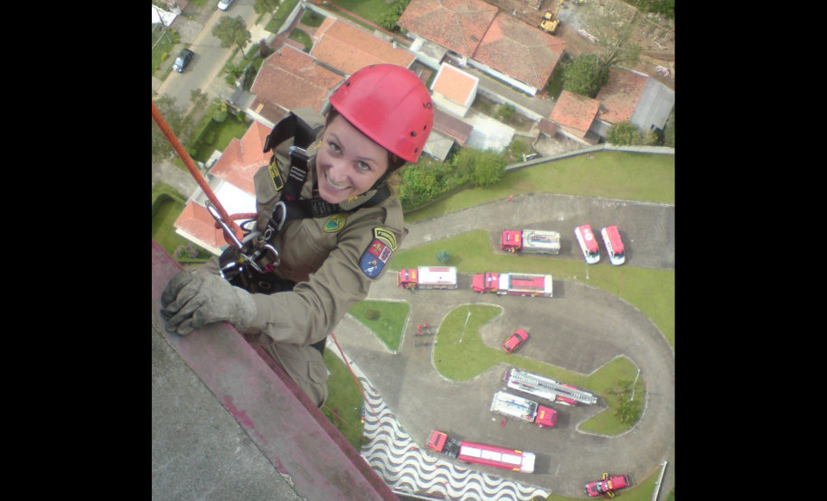 BOMBEIROS - SARGENTO REFERÊNCIA P/ BOMBEIRAS DO PR