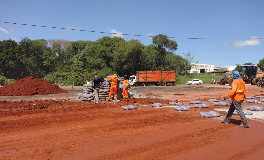 DER/PR avança em recuperação da PR-323 em Umuarama