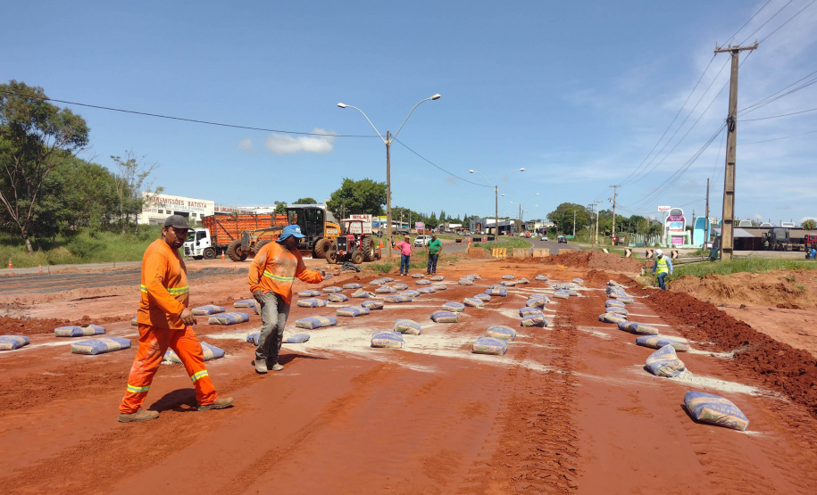 DER/PR avança em recuperação da PR-323 em Umuarama