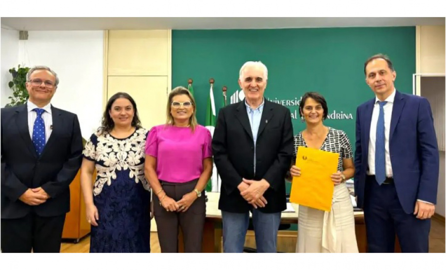 UEL UNIVERSIDADE OXFORD