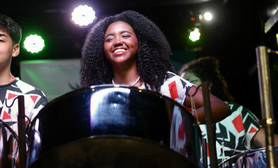 MIS-PR recebe o grupo Tambores de Aço para Quarta Musical