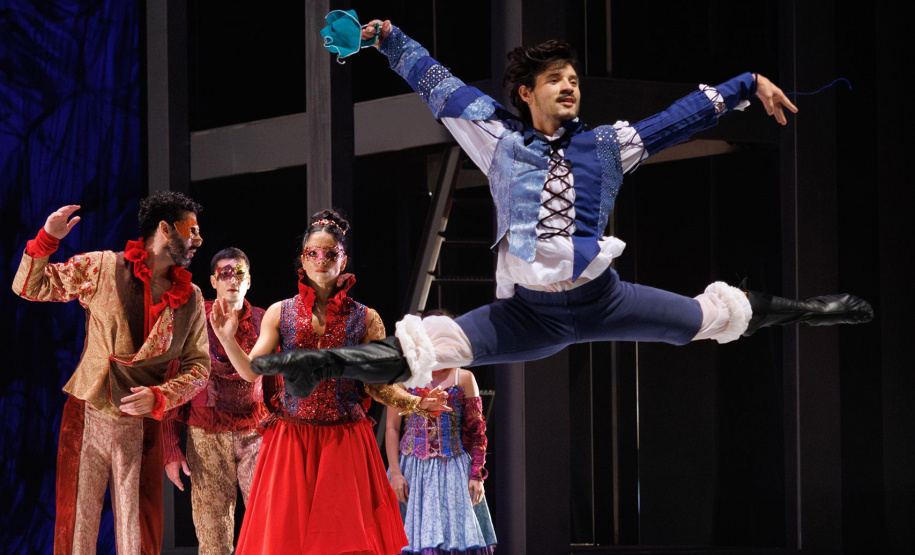 "Romeu e Julieta", encontros literários, oficinas e Parcão do MON movimentam a cultura