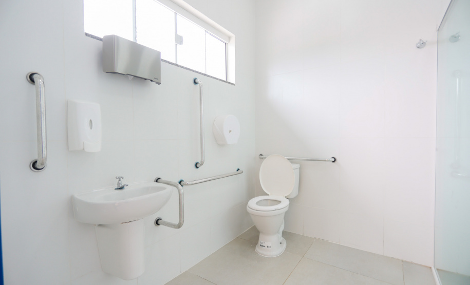 O governador Carlos Massa Ratinho Junior inaugura a Escola de Educação Especial de Nova Laranjeiras, na região Centro-Sul do Paraná.