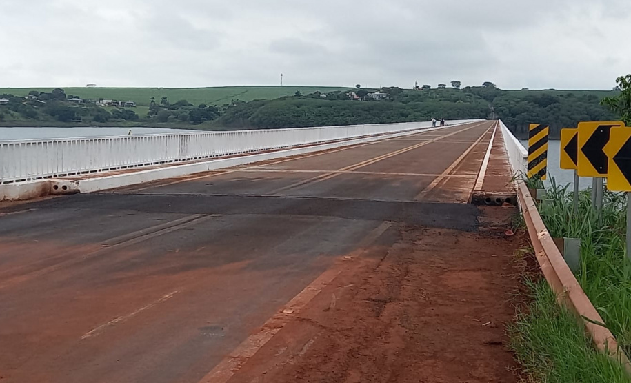 DER PONTE RIO VERMELHA