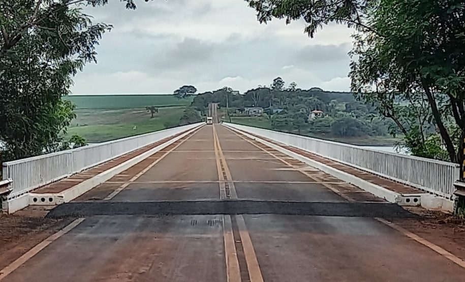 DER PONTE RIO VERMELHA