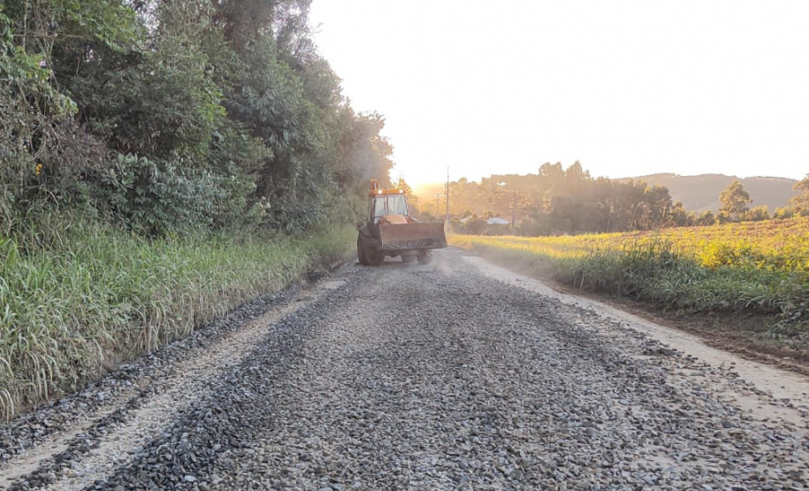 DER PR-281 Mallet cascalhamento