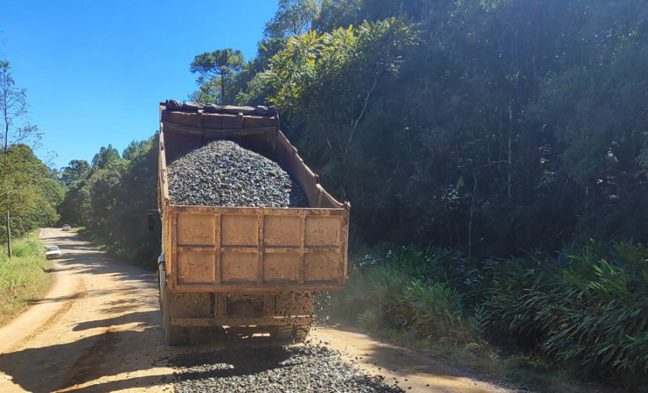 DER PR-281 Mallet cascalhamento