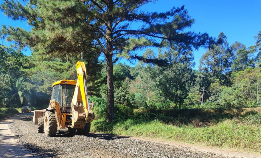 DER PR-281 Mallet cascalhamento