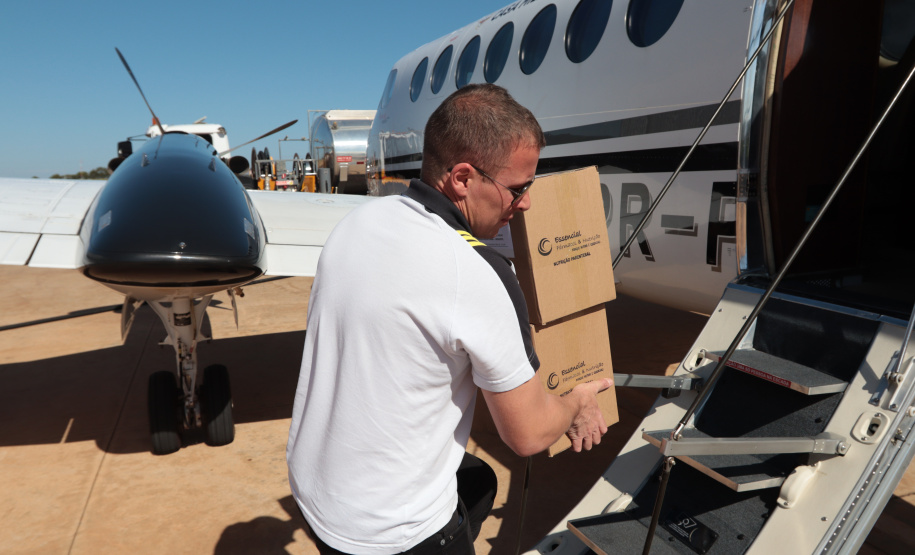 Aeronave da Casa Militar leva alimentação especial para crianças hospitalizadas no Rio Grande do Sul