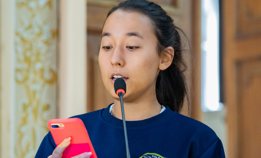 SEED ALUNOS TOMAM POSSE