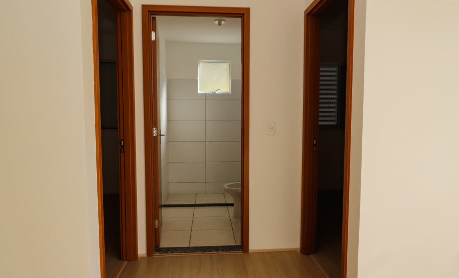 Com apoio do Estado, 200 moradores de Maringá ganham as chaves da casa própria