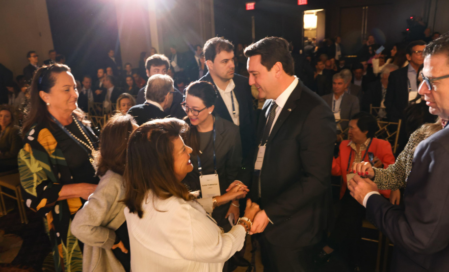 Nos EUA, governador apresenta modelo de crescimento econômico sustentável do Paraná