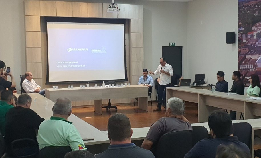 SANEPAR AMPLIA REDE ESGOTO