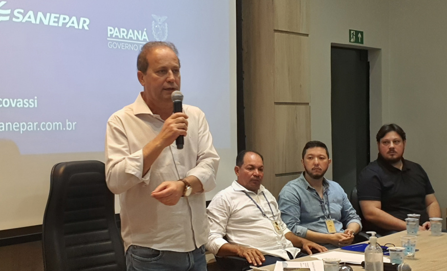 SANEPAR AMPLIA REDE ESGOTO