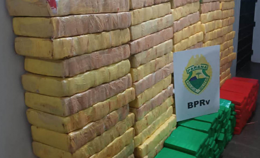 Batalhão de Polícia Rodoviária apreende 1,48 tonelada de maconha em Sertaneja