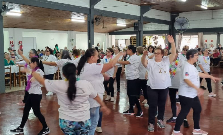 SESA CAPACITA PROFISSIONAIS IDOSOS