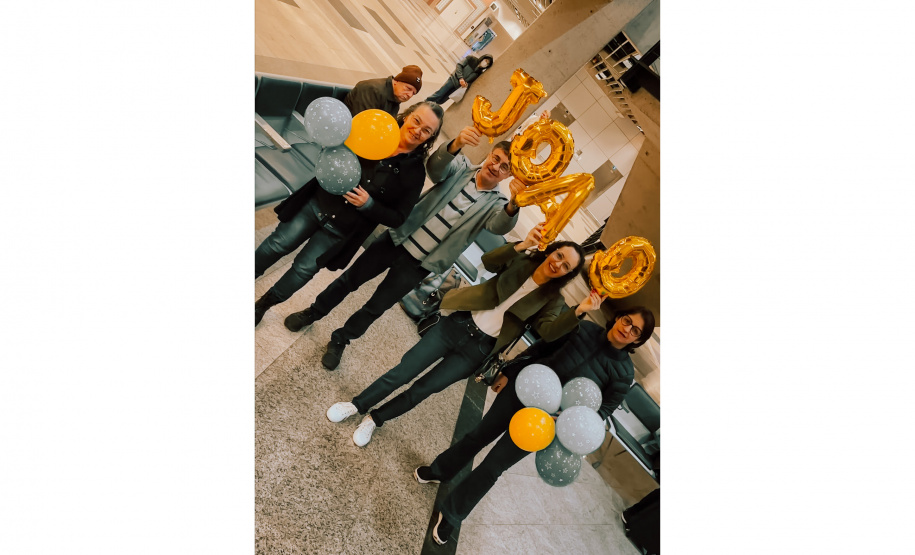 Desembarques do Ganhando o Mundo: 54 alunos concluem programa de intercâmbio na Austrália e são recebidos com festa na volta para casa