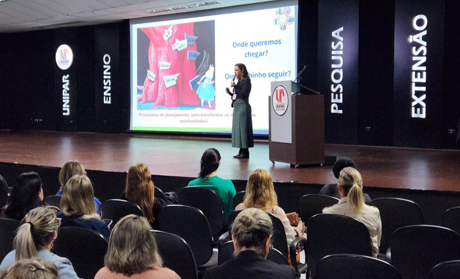 Saúde realiza capacitação de profissionais e mutirão da pessoa idosa na Região Oeste