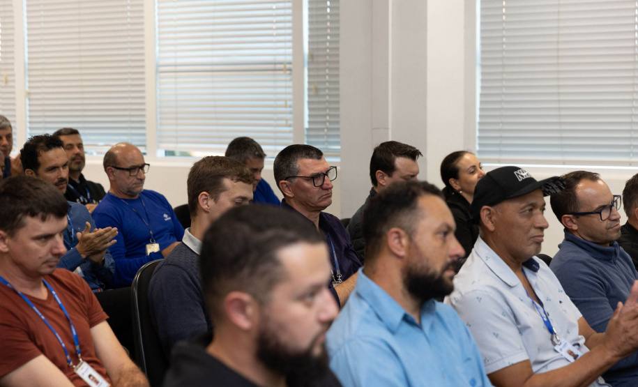 Sanepar homenageia empregados que atuaram na tragédia do Rio Grande do Sul
