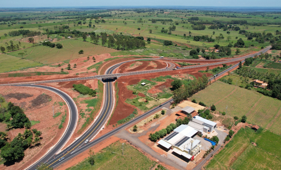 contornos ligados à pavimentação da Estrada Boiadeira